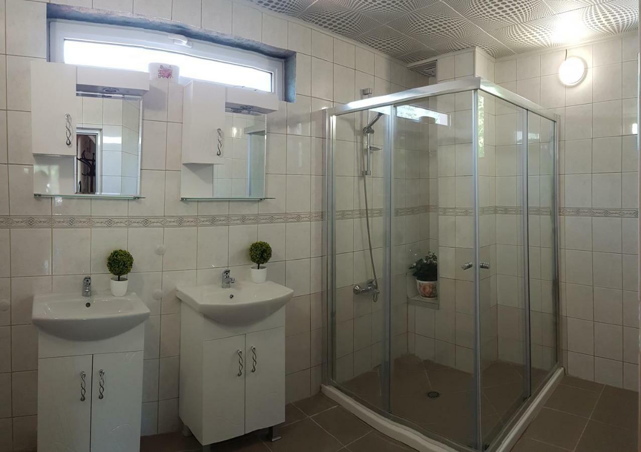 Rosarium Residence Guest House ดรียาโนโว ภายนอก รูปภาพ