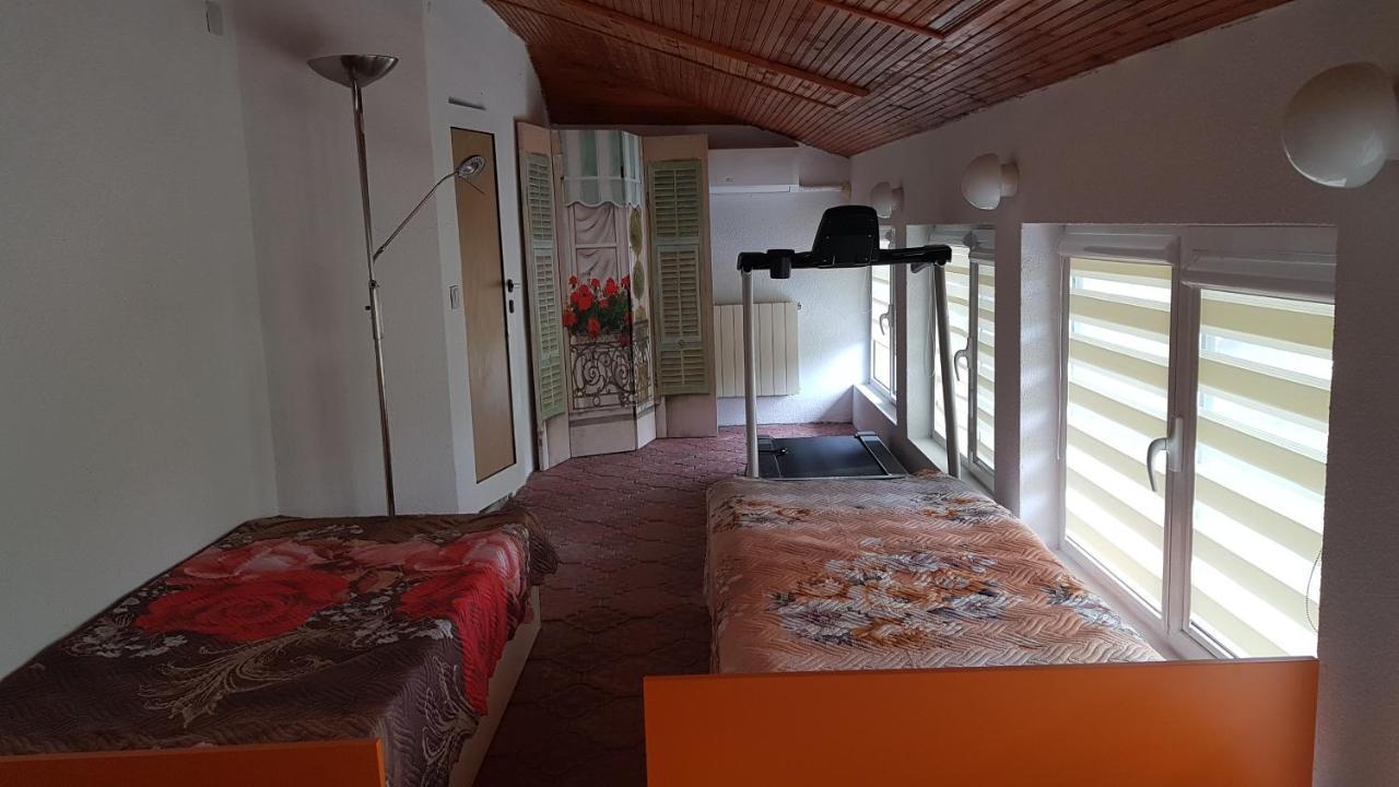 Rosarium Residence Guest House ดรียาโนโว ภายนอก รูปภาพ